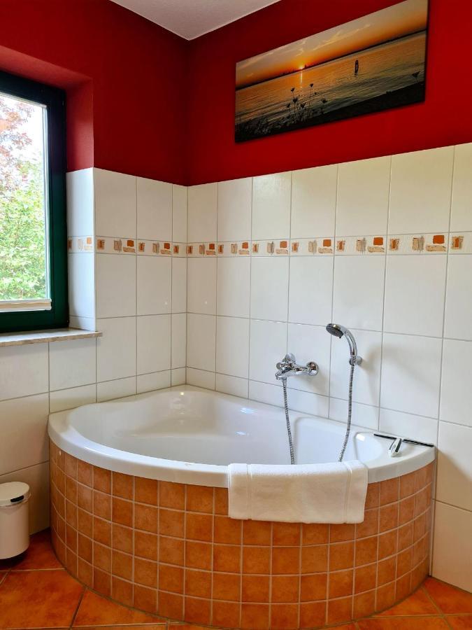 Appartement Uttied Mit Terrasse Und Garten - 4 Sterne Dtv Rambin 외부 사진