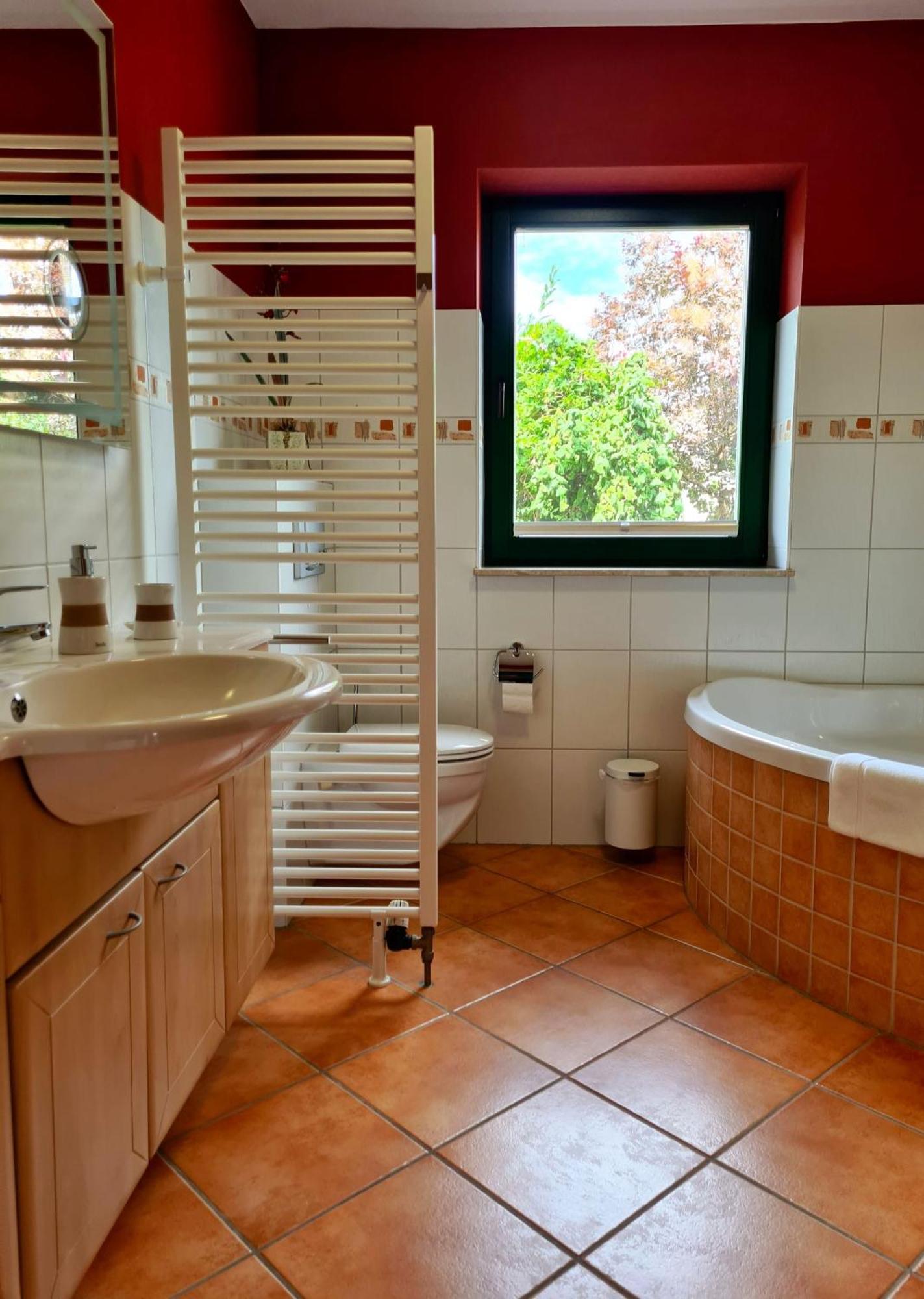 Appartement Uttied Mit Terrasse Und Garten - 4 Sterne Dtv Rambin 외부 사진