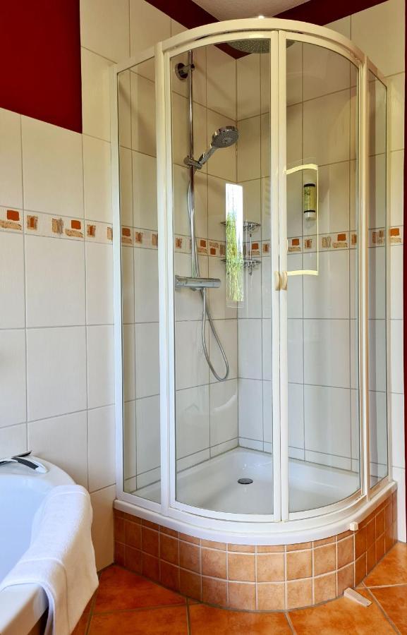 Appartement Uttied Mit Terrasse Und Garten - 4 Sterne Dtv Rambin 외부 사진