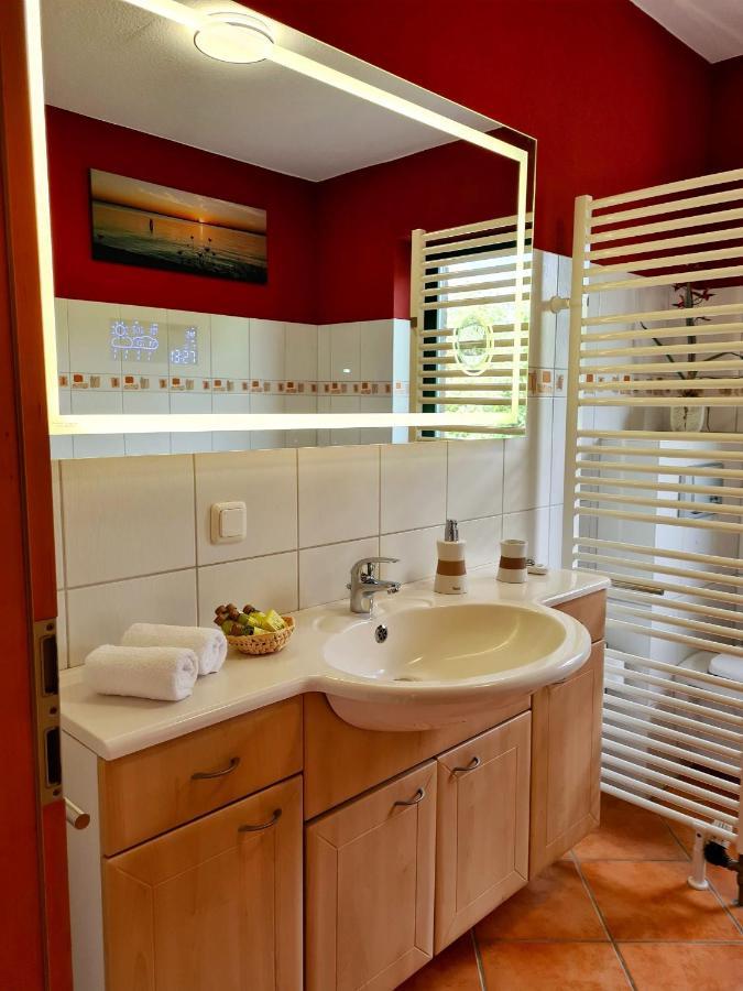 Appartement Uttied Mit Terrasse Und Garten - 4 Sterne Dtv Rambin 외부 사진